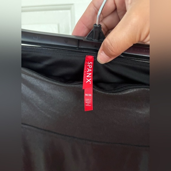 SPANX Faux Leather Moto Leggings size medium - Picture 4 of 7